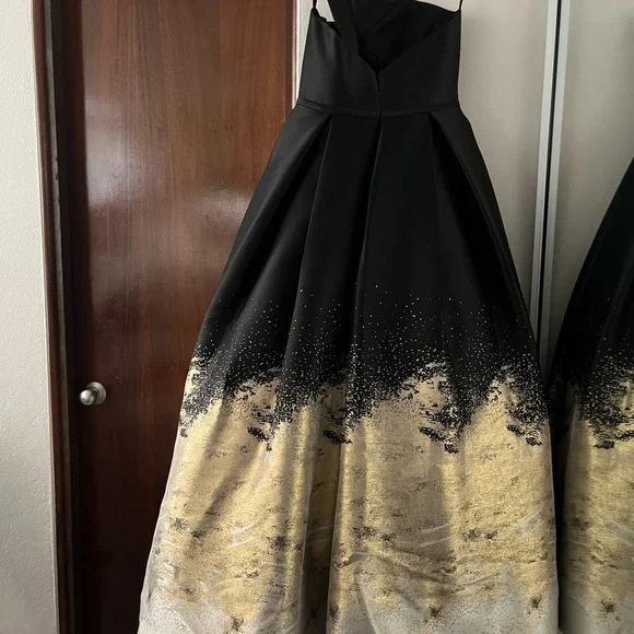 Terani Couture Black and Gold Pleated Tiered Dress - Picture 10 of 16